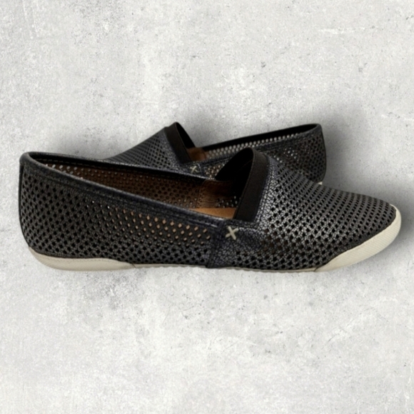 Frye Shoes - Frye Melanie Pewter Leather Flats Size 6.5 M Metallic